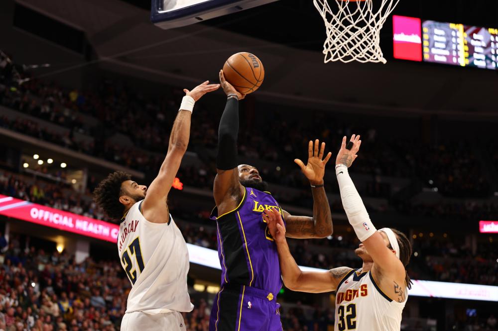 一个颇具争 一个颇具争